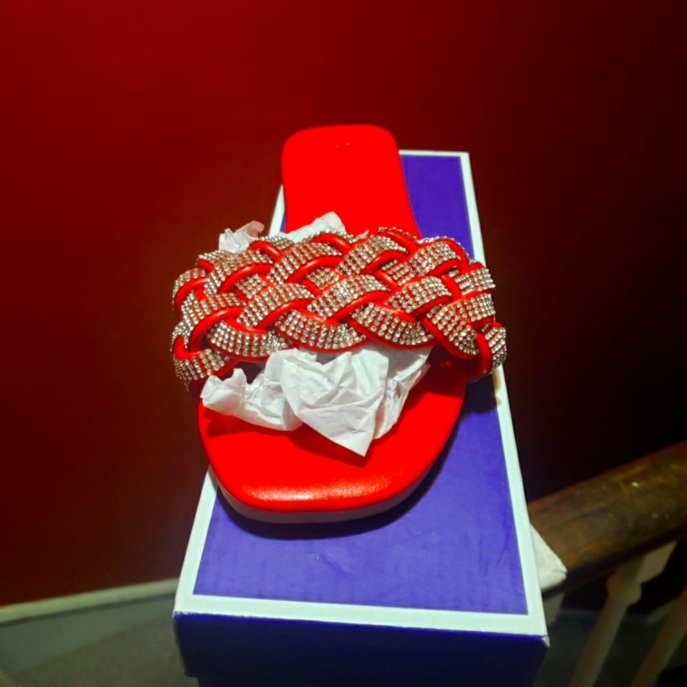 Red slides size 9